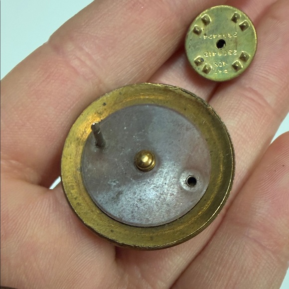 Vintage Gold Military Buttons - Picture 6 of 8